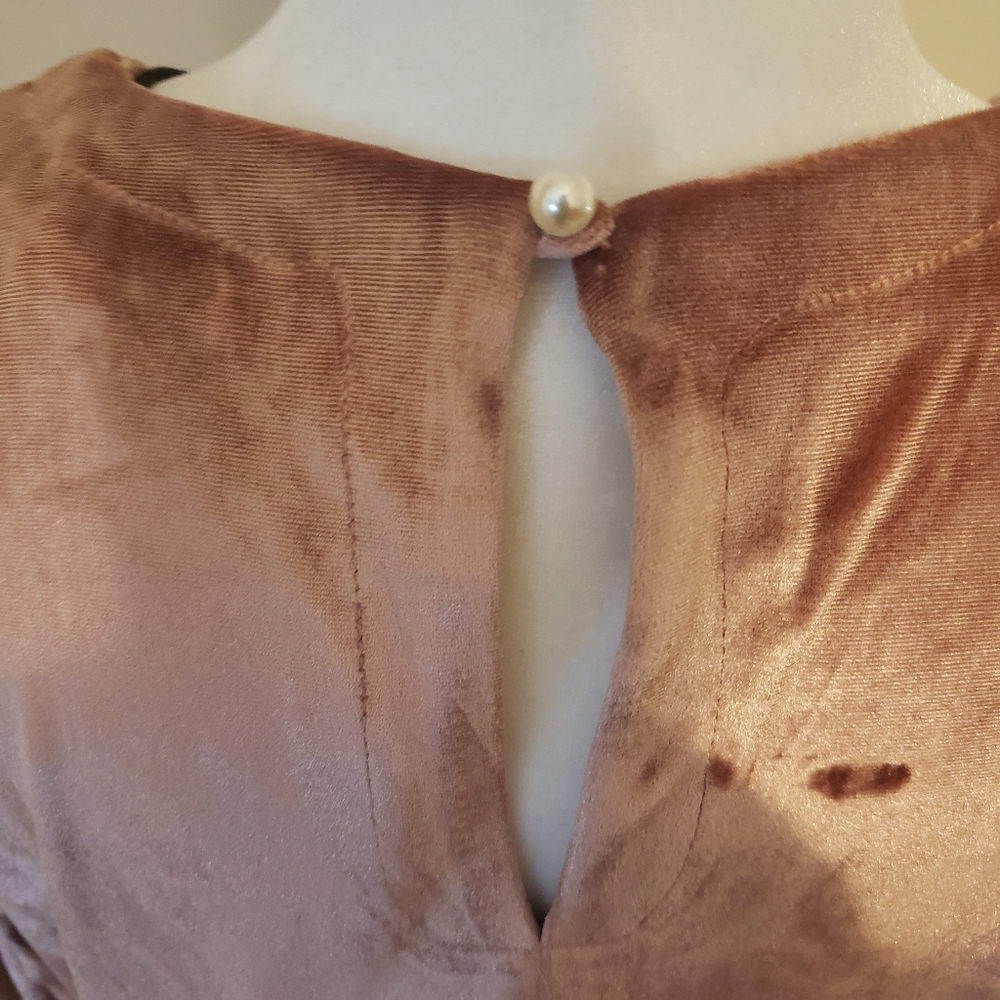 Mauve Velvet Pearl Detail Sleeve Dress - Picture 9 of 10